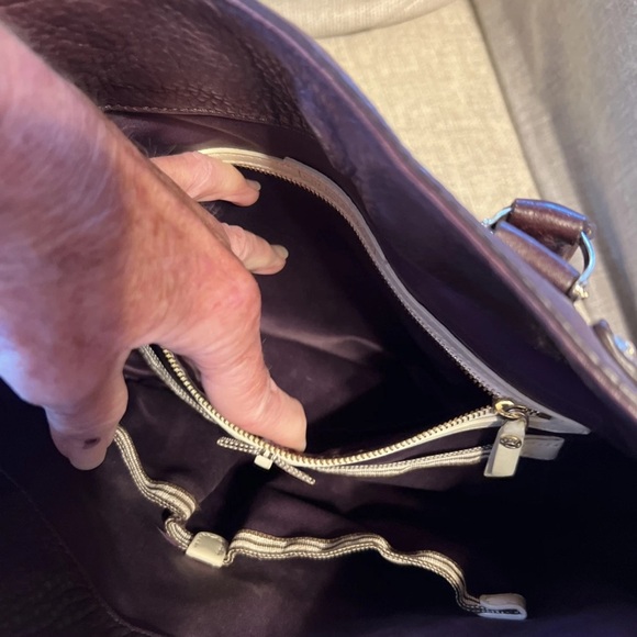 Henri Bendel Maroon and Cream Crossbody Bag - Picture 11 of 16